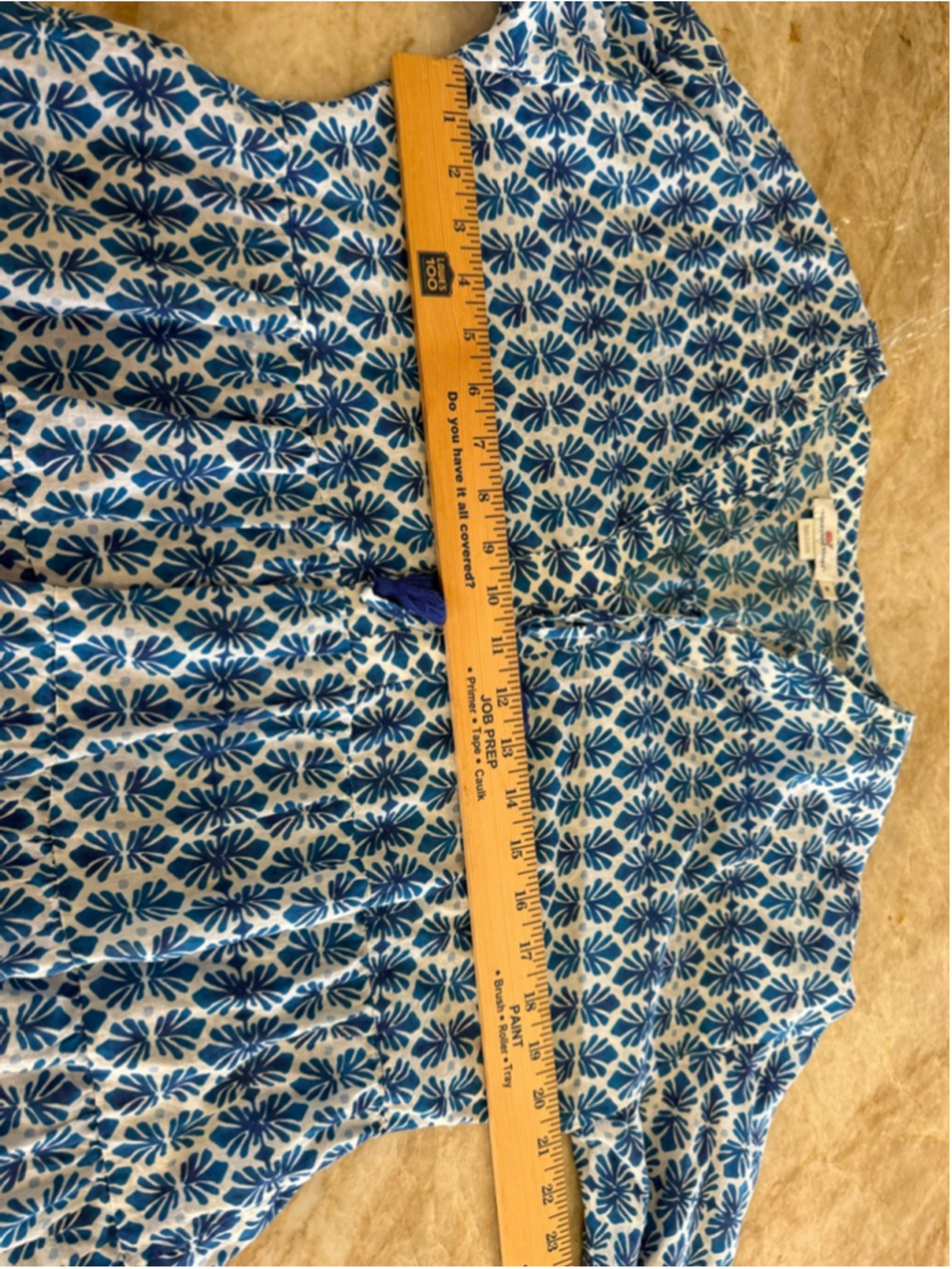 Vineyard Vines Blue & White Patterned Tunic Top M, tiered at bottom, tassel tie - Picture 7 of 10
